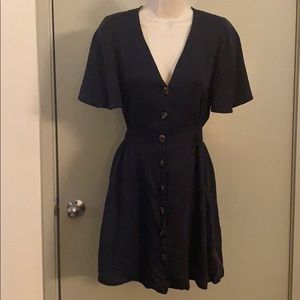 Zara Short Sleeve V Neck Buttoned Dress